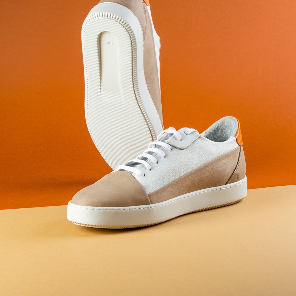 sneakers img